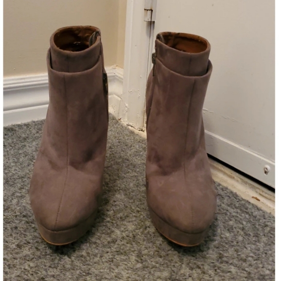 Zara grey suede ankle boots - Picture 3 of 6
